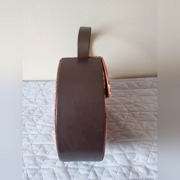 Pineda Covalin Silk & Leather Round  Unique Handbag - Picture 7 of 9